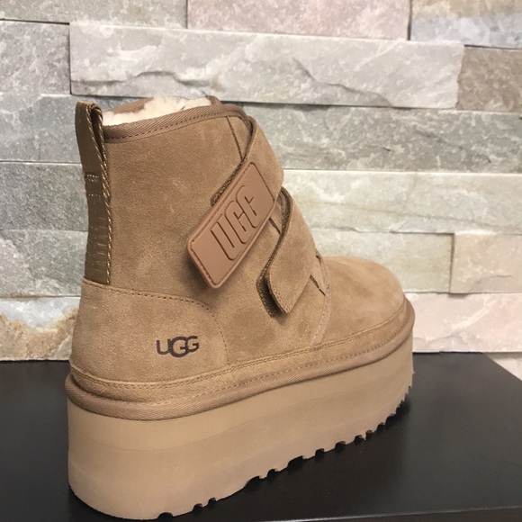 🎁 UGG Neumel Platform Women's Boot - Picture 11 of 13